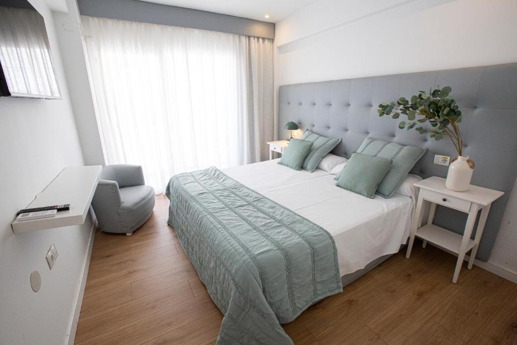 Hotel Fleming Playa Poniente by Punta25